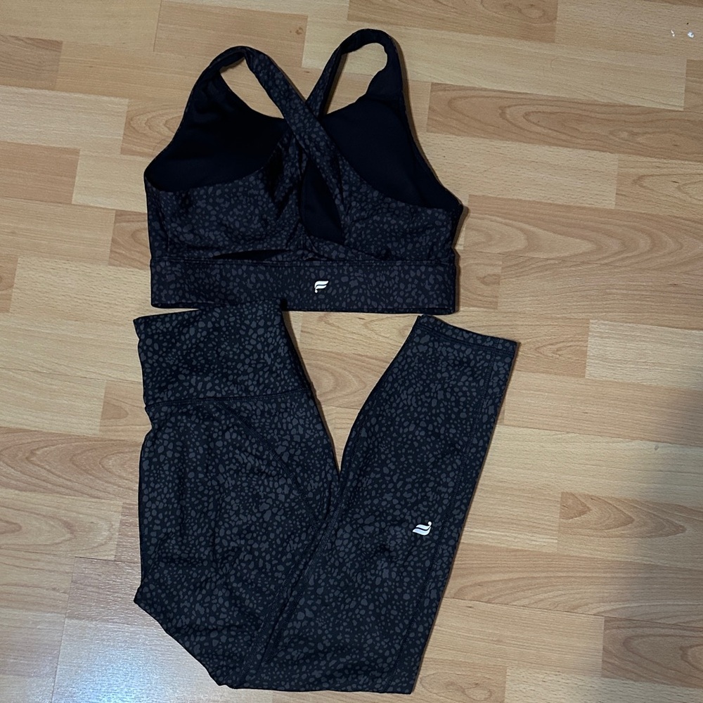 Fabletics Black Patterned Activewear Set - image 2